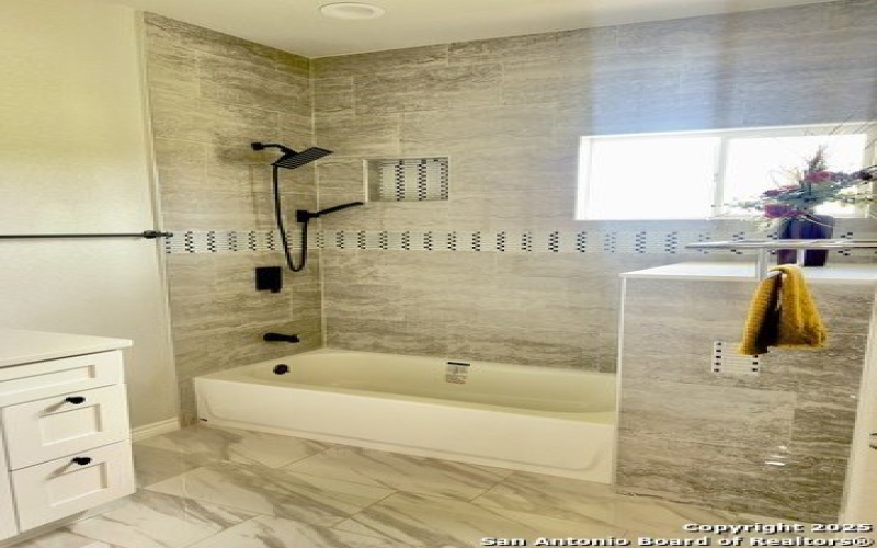 1615 Hough, Adkins, TX 78101, 3 Habitaciones Habitaciones , ,2 BañosBaños,Residential,En Venta,1615 Hough,1848618