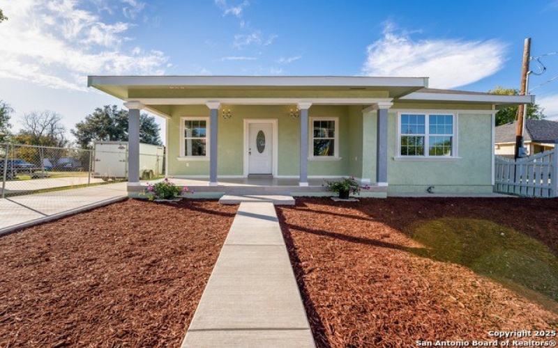 1615 Hough, Adkins, TX 78101, 3 Habitaciones Habitaciones , ,2 BañosBaños,Residential,En Venta,1615 Hough,1848618