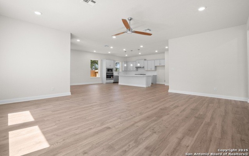 141 Rosanna Ridge, Universal City, TX 78148-3464, 3 Bedrooms Bedrooms, ,2 BathroomsBathrooms,Residential,For Sale,141 Rosanna Ridge,0,1848862