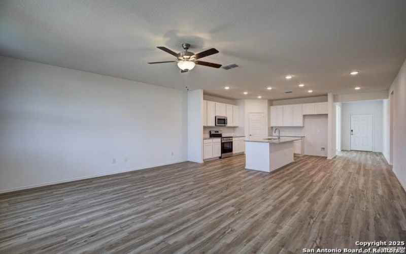 313 Jills Path, Seguin, TX 78155, 3 Bedrooms Bedrooms, ,2 BathroomsBathrooms,Residential,For Sale,313 Jills Path,1849146