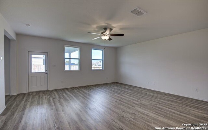 313 Jills Path, Seguin, TX 78155, 3 Bedrooms Bedrooms, ,2 BathroomsBathrooms,Residential,For Sale,313 Jills Path,1849146