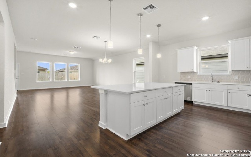 2717 Rio Primero Road, Seguin, TX 78155, 4 Habitaciones Habitaciones , ,2 BañosBaños,Residential,En Venta,2717 Rio Primero Road,1849149
