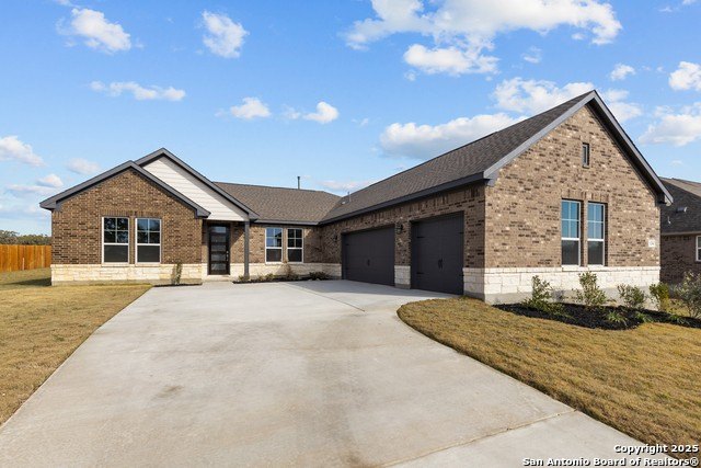117 Poe Parkway, Castroville, TX 78009, 4 Bedrooms Bedrooms, ,3 BathroomsBathrooms,Residential,For Sale,117 Poe Parkway,1849261