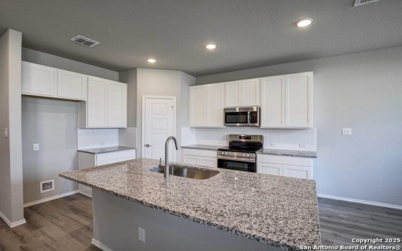 3453 Meteor Night, Converse, TX 78109, 3 Habitaciones Habitaciones , ,2 BañosBaños,Residential,En Venta,3453 Meteor Night,1849524