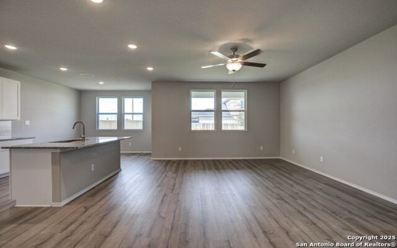 3453 Meteor Night, Converse, TX 78109, 3 Habitaciones Habitaciones , ,2 BañosBaños,Residential,En Venta,3453 Meteor Night,1849524