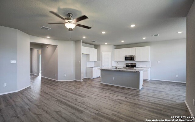 3453 Meteor Night, Converse, TX 78109, 3 Habitaciones Habitaciones , ,2 BañosBaños,Residential,En Venta,3453 Meteor Night,1849524