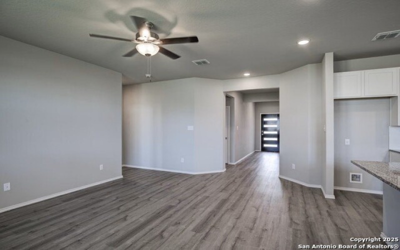 3453 Meteor Night, Converse, TX 78109, 3 Habitaciones Habitaciones , ,2 BañosBaños,Residential,En Venta,3453 Meteor Night,1849524