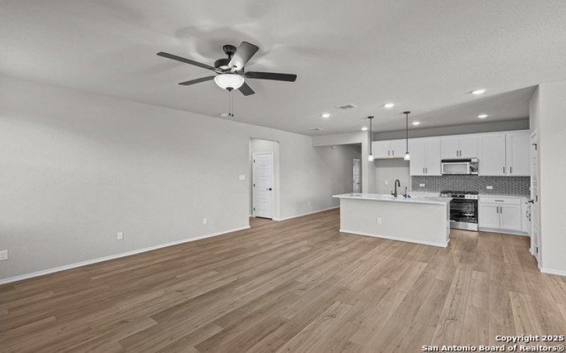 6879 Comanche Cave, San Antonio, TX 78247, 4 Bedrooms Bedrooms, ,3 BathroomsBathrooms,Residential,For Sale,6879 Comanche Cave,0,1841856