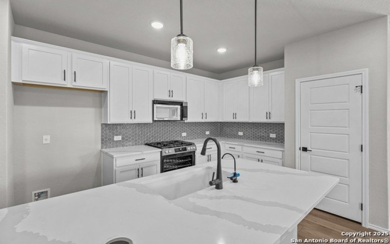 6879 Comanche Cave, San Antonio, TX 78247, 4 Bedrooms Bedrooms, ,3 BathroomsBathrooms,Residential,For Sale,6879 Comanche Cave,0,1841856