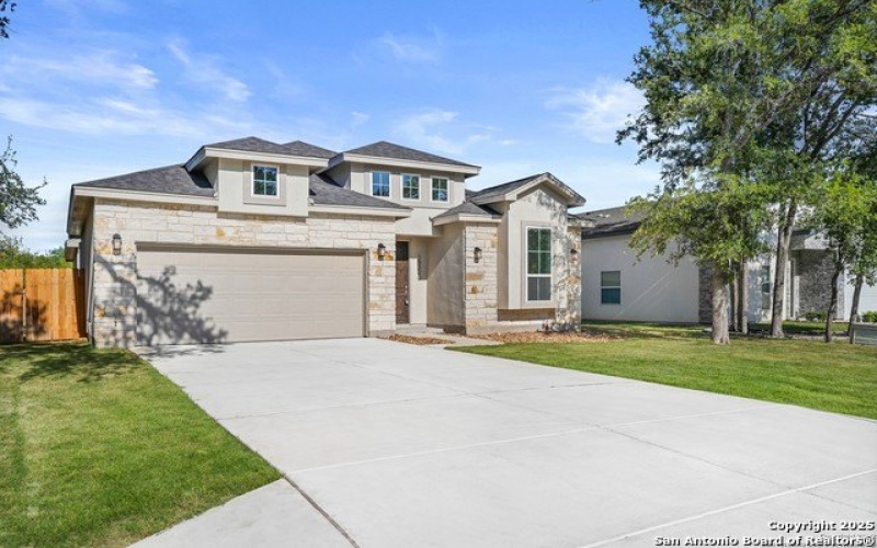 307 E Club View, Seguin, TX 78155, 3 Bedrooms Bedrooms, ,2 BathroomsBathrooms,Residential,For Sale,307 E Club View,1843818