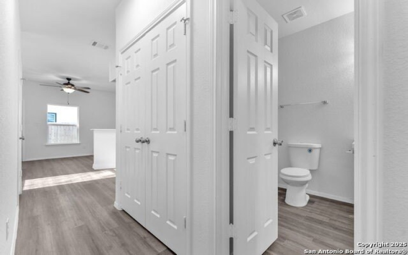 3007 SW McArthur Ave #201, San Antonio, TX 78211, 3 Bedrooms Bedrooms, ,2 BathroomsBathrooms,Residential,For Sale,3007 SW McArthur Ave,1852183