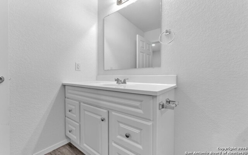 3007 SW McArthur Ave #201, San Antonio, TX 78211, 3 Bedrooms Bedrooms, ,2 BathroomsBathrooms,Residential,For Sale,3007 SW McArthur Ave,1852183