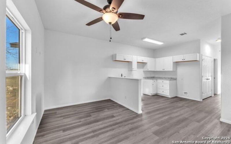 3007 SW McArthur Ave #201, San Antonio, TX 78211, 3 Bedrooms Bedrooms, ,2 BathroomsBathrooms,Residential,For Sale,3007 SW McArthur Ave,1852183