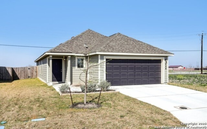 608 Angus, Seguin, TX 78155, 3 Bedrooms Bedrooms, ,2 BathroomsBathrooms,Residential,For Sale,608 Angus,1853194