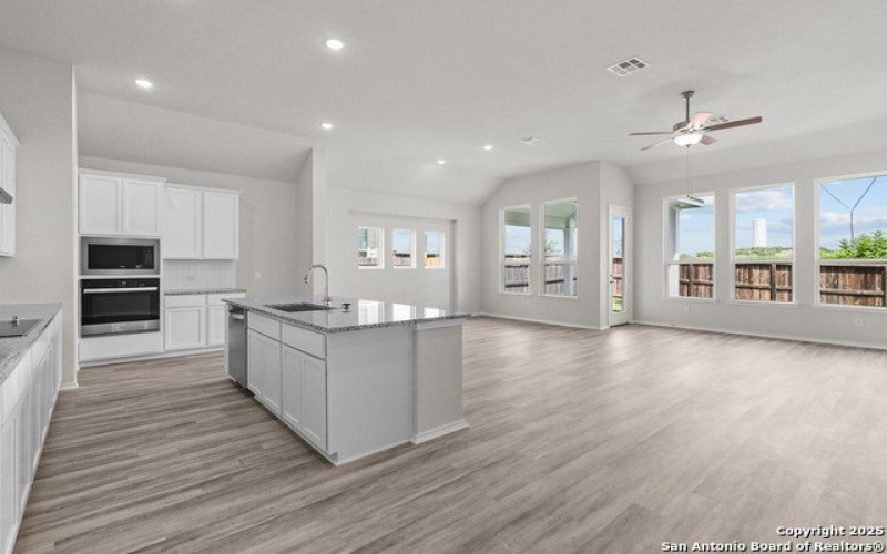 3265 Wild Iris, New Braunfels, TX 78130, 3 Habitaciones Habitaciones , ,2 BañosBaños,Residential,En Venta,3265 Wild Iris,1853473