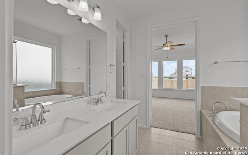 10048 Hombourg Road, Schertz, TX 78154, 4 Bedrooms Bedrooms, ,3 BathroomsBathrooms,Residential,For Sale,10048 Hombourg Road,1853488