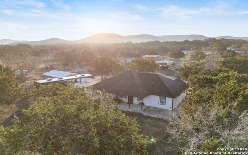 185 Jim Dalrymple, Leakey, TX 78873, 3 Bedrooms Bedrooms, ,2 BathroomsBathrooms,Residential,For Sale,185 Jim Dalrymple,1850340