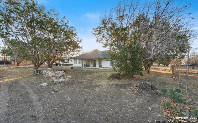 185 Jim Dalrymple, Leakey, TX 78873, 3 Bedrooms Bedrooms, ,2 BathroomsBathrooms,Residential,For Sale,185 Jim Dalrymple,1850340