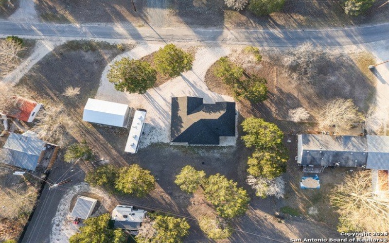 185 Jim Dalrymple, Leakey, TX 78873, 3 Bedrooms Bedrooms, ,2 BathroomsBathrooms,Residential,For Sale,185 Jim Dalrymple,1850340