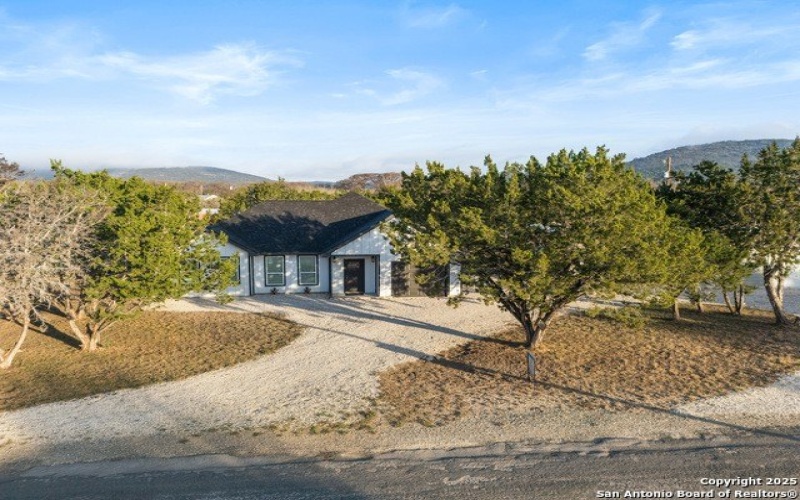 185 Jim Dalrymple, Leakey, TX 78873, 3 Bedrooms Bedrooms, ,2 BathroomsBathrooms,Residential,For Sale,185 Jim Dalrymple,1850340