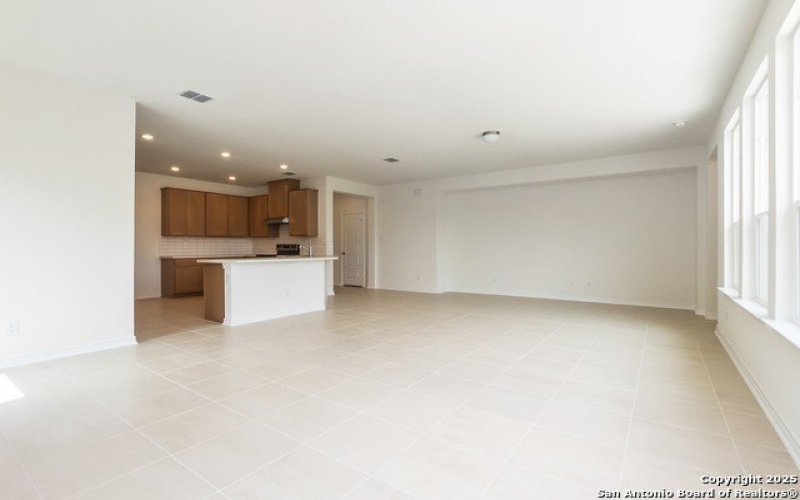 9406 HAMMERSTONE DR, San Antonio, TX 78221, 3 Bedrooms Bedrooms, ,2 BathroomsBathrooms,Residential,For Sale,9406 HAMMERSTONE DR,1850443