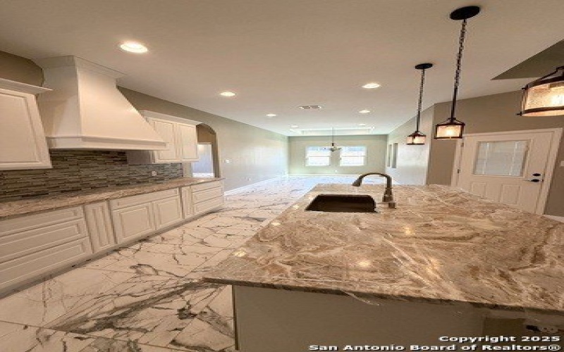 7802 Clearwater Blvd, Selma, TX 78154, 5 Bedrooms Bedrooms, ,5 BathroomsBathrooms,Residential,For Sale,7802 Clearwater Blvd,1850734