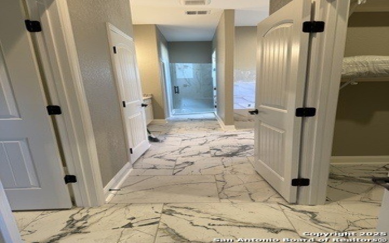 7802 Clearwater Blvd, Selma, TX 78154, 5 Bedrooms Bedrooms, ,5 BathroomsBathrooms,Residential,For Sale,7802 Clearwater Blvd,1850734