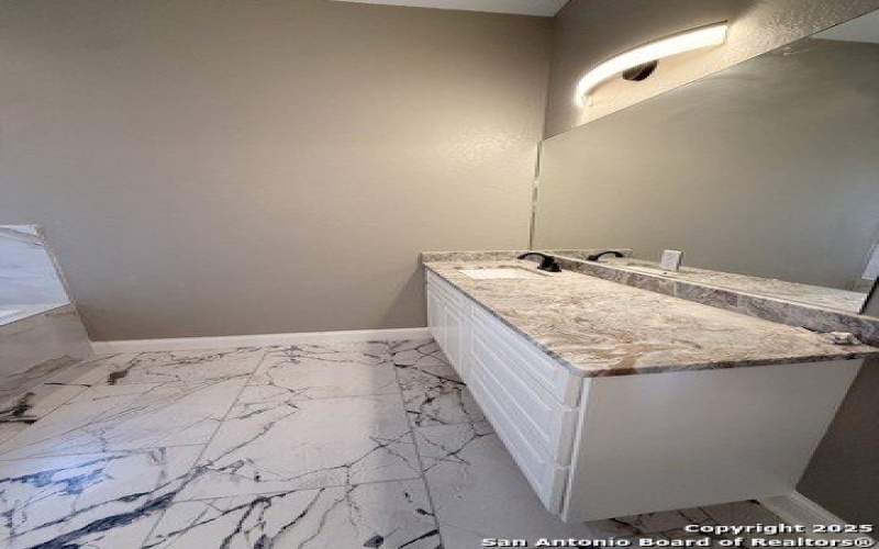 7802 Clearwater Blvd, Selma, TX 78154, 5 Bedrooms Bedrooms, ,5 BathroomsBathrooms,Residential,For Sale,7802 Clearwater Blvd,1850734