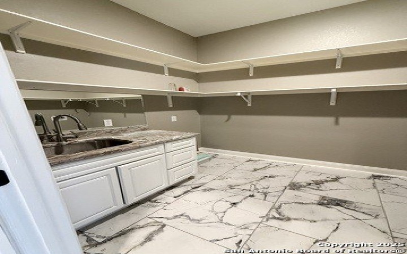7802 Clearwater Blvd, Selma, TX 78154, 5 Bedrooms Bedrooms, ,5 BathroomsBathrooms,Residential,For Sale,7802 Clearwater Blvd,1850734
