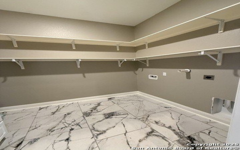 7802 Clearwater Blvd, Selma, TX 78154, 5 Bedrooms Bedrooms, ,5 BathroomsBathrooms,Residential,For Sale,7802 Clearwater Blvd,1850734