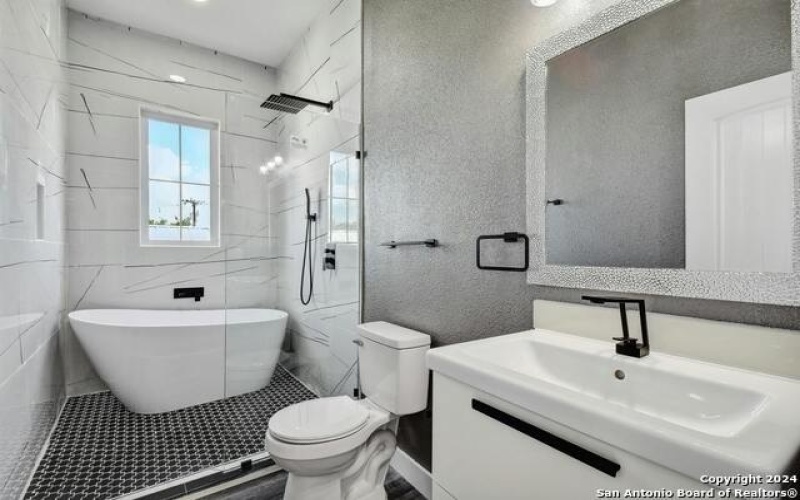 131 FRIENDLYWOOD DR, Canyon Lake, TX 78133, 3 Habitaciones Habitaciones , ,2 BañosBaños,Residential,En Venta,131 FRIENDLYWOOD DR,1850995