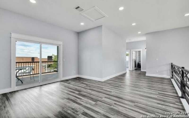 131 FRIENDLYWOOD DR, Canyon Lake, TX 78133, 3 Habitaciones Habitaciones , ,2 BañosBaños,Residential,En Venta,131 FRIENDLYWOOD DR,1850995