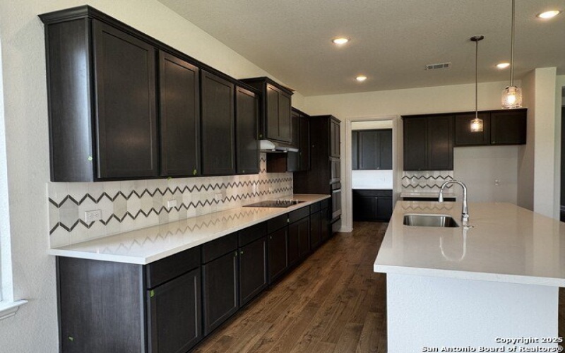 110 Katie Court, Castroville, TX 78009, 4 Habitaciones Habitaciones , ,3 BañosBaños,Residential,En Venta,110 Katie Court,1851036