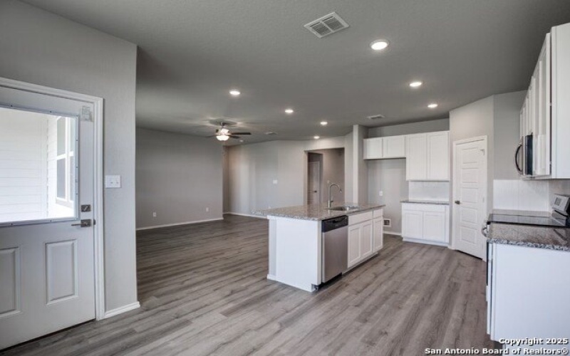 6875 Comanche Cave, San Antonio, TX 78233, 3 Bedrooms Bedrooms, ,2 BathroomsBathrooms,Residential,For Sale,6875 Comanche Cave,0,1851378