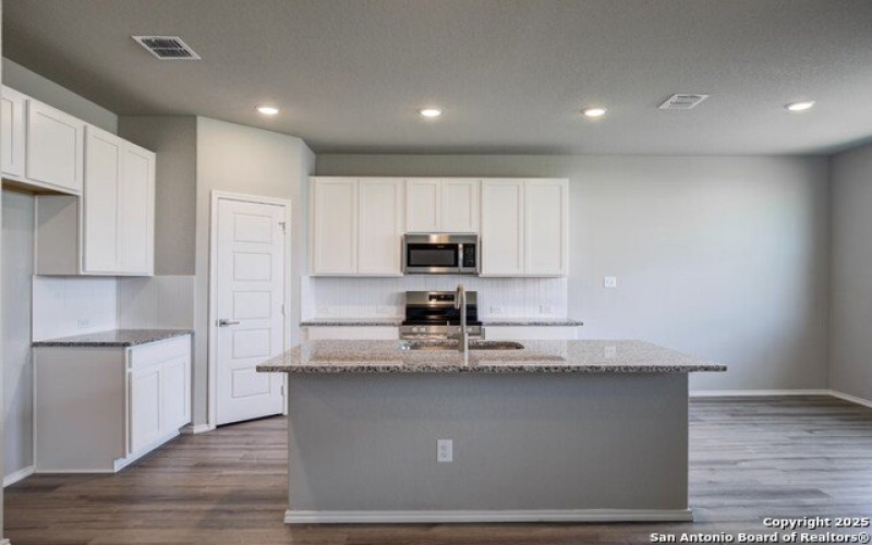 6875 Comanche Cave, San Antonio, TX 78233, 3 Bedrooms Bedrooms, ,2 BathroomsBathrooms,Residential,For Sale,6875 Comanche Cave,0,1851378