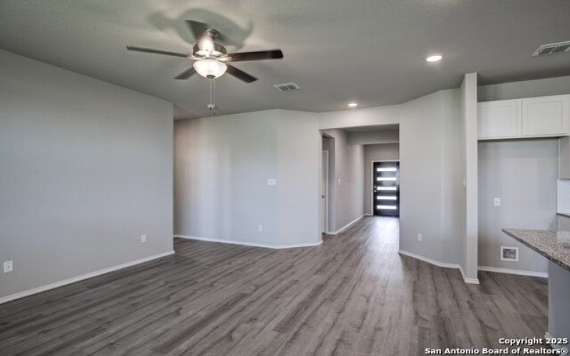 6875 Comanche Cave, San Antonio, TX 78233, 3 Bedrooms Bedrooms, ,2 BathroomsBathrooms,Residential,For Sale,6875 Comanche Cave,0,1851378