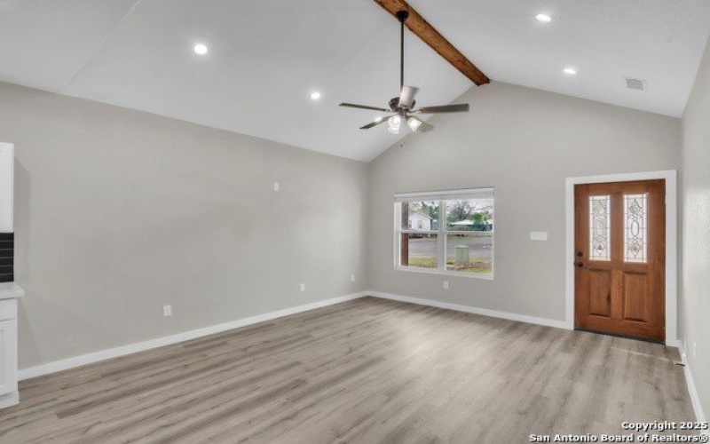 1702 17th, Hondo, TX 78861, 3 Habitaciones Habitaciones , ,2 BañosBaños,Residential,En Venta,1702 17th,0,1854862