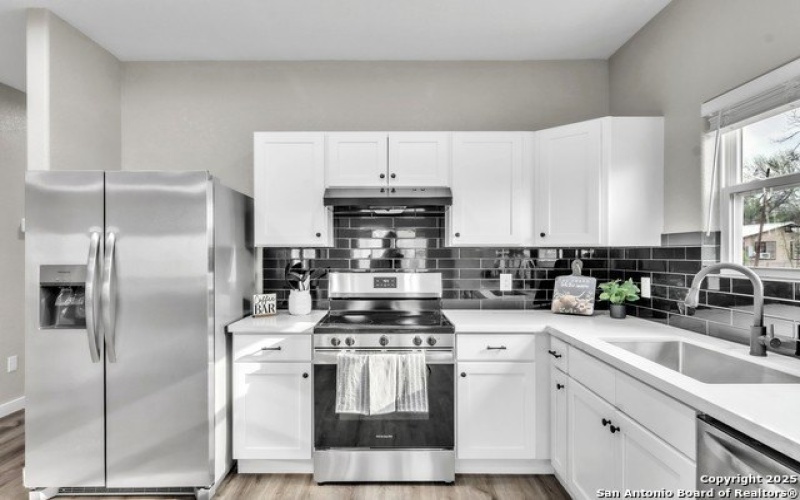 1702 17th, Hondo, TX 78861, 3 Habitaciones Habitaciones , ,2 BañosBaños,Residential,En Venta,1702 17th,0,1854862
