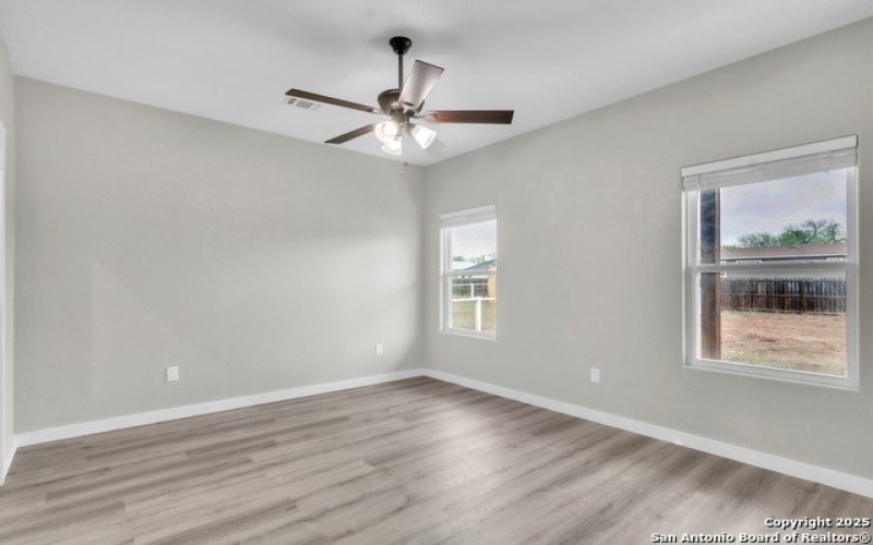 1702 17th, Hondo, TX 78861, 3 Habitaciones Habitaciones , ,2 BañosBaños,Residential,En Venta,1702 17th,0,1854862