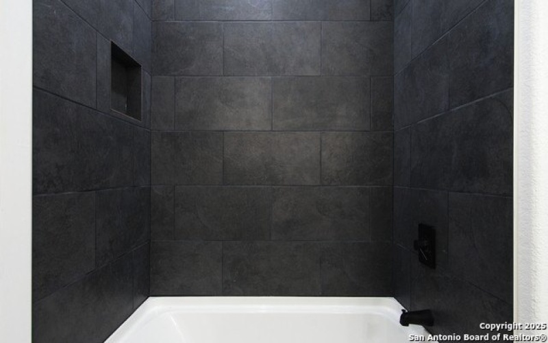 1702 17th, Hondo, TX 78861, 3 Habitaciones Habitaciones , ,2 BañosBaños,Residential,En Venta,1702 17th,0,1854862