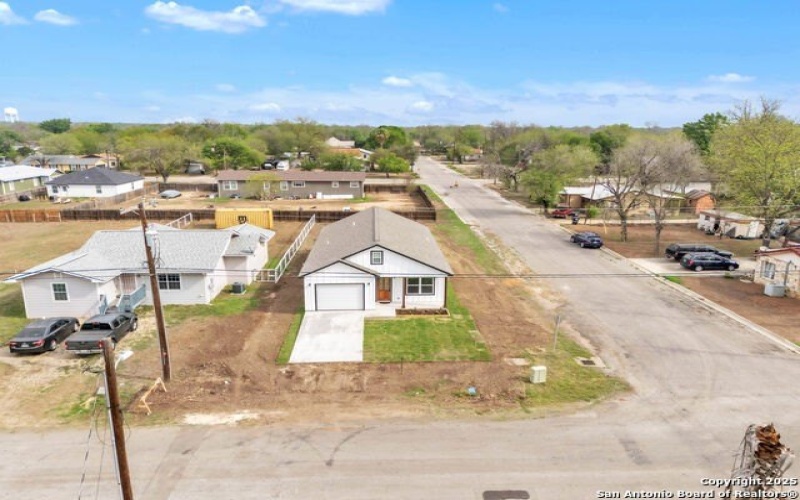 1702 17th, Hondo, TX 78861, 3 Habitaciones Habitaciones , ,2 BañosBaños,Residential,En Venta,1702 17th,0,1854862