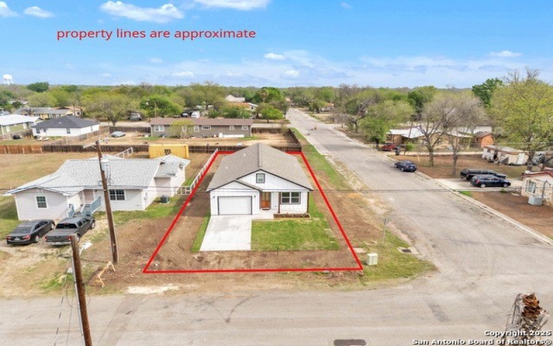 1702 17th, Hondo, TX 78861, 3 Habitaciones Habitaciones , ,2 BañosBaños,Residential,En Venta,1702 17th,0,1854862