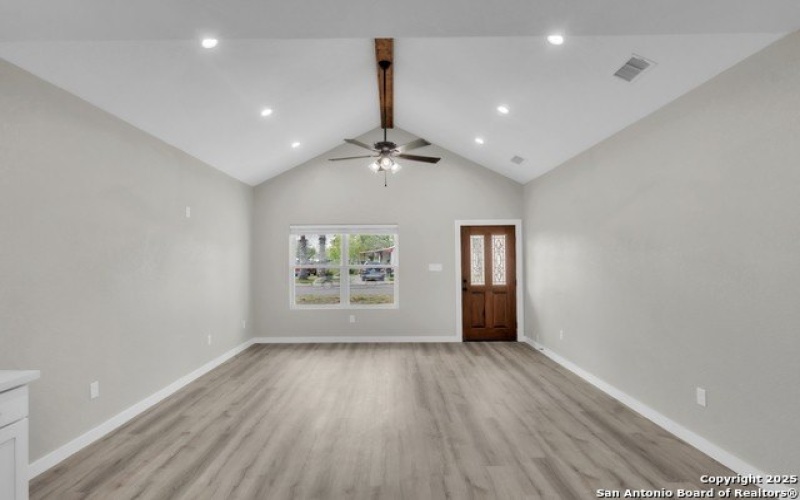 1702 17th, Hondo, TX 78861, 3 Habitaciones Habitaciones , ,2 BañosBaños,Residential,En Venta,1702 17th,0,1854862
