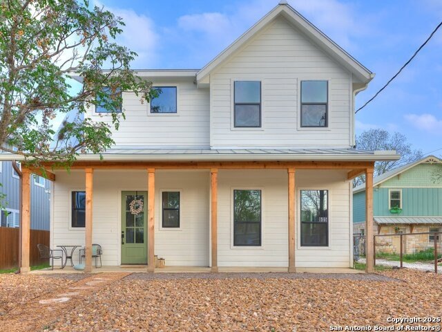 605 Graham, Boerne, TX 78006, 5 Habitaciones Habitaciones , ,3 BañosBaños,Residential,En Venta,605 Graham,1855682