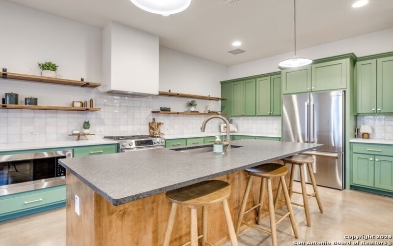 605 Graham, Boerne, TX 78006, 5 Habitaciones Habitaciones , ,3 BañosBaños,Residential,En Venta,605 Graham,1855682
