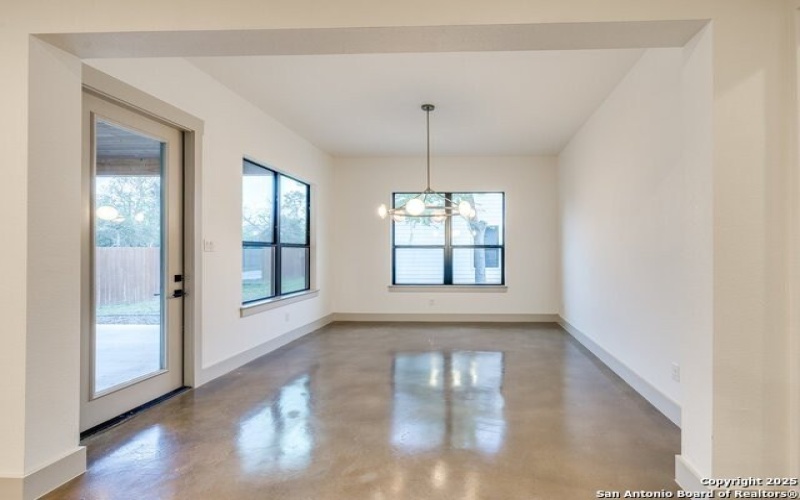 605 Graham, Boerne, TX 78006, 5 Habitaciones Habitaciones , ,3 BañosBaños,Residential,En Venta,605 Graham,1855682