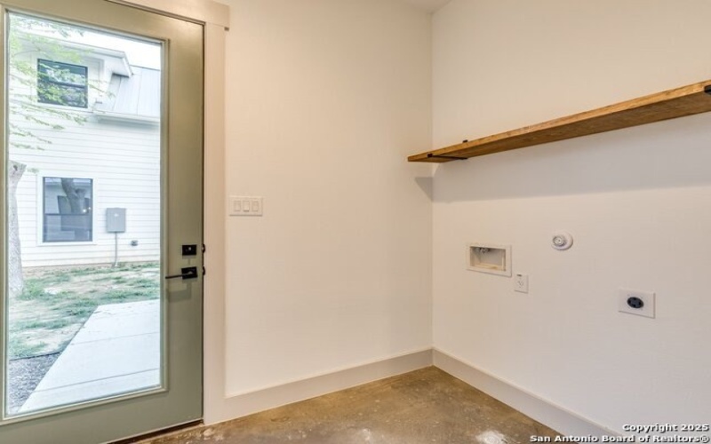 605 Graham, Boerne, TX 78006, 5 Habitaciones Habitaciones , ,3 BañosBaños,Residential,En Venta,605 Graham,1855682