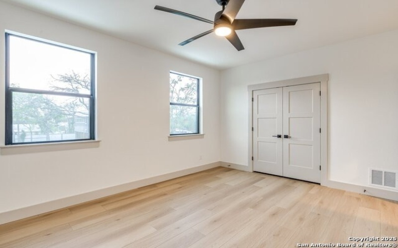 605 Graham, Boerne, TX 78006, 5 Habitaciones Habitaciones , ,3 BañosBaños,Residential,En Venta,605 Graham,1855682