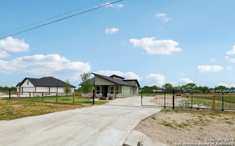 16924 RANCHO ESCONDIDO, Atascosa, TX 78002, 3 Habitaciones Habitaciones , ,2 BañosBaños,Residential,En Venta,16924 RANCHO ESCONDIDO,0,1856058