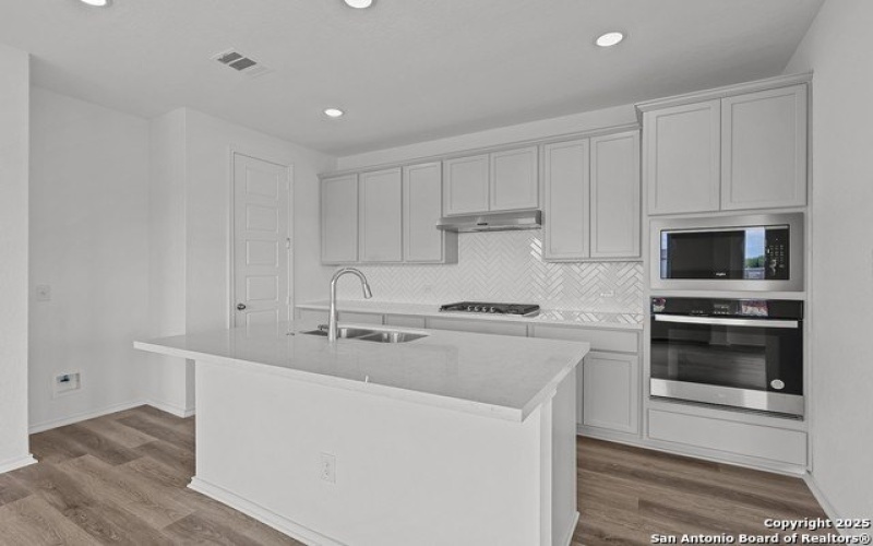 10130 Mullhouse Dr, Schertz, TX 78154, 4 Bedrooms Bedrooms, ,3 BathroomsBathrooms,Residential,For Sale,10130 Mullhouse Dr,1856193